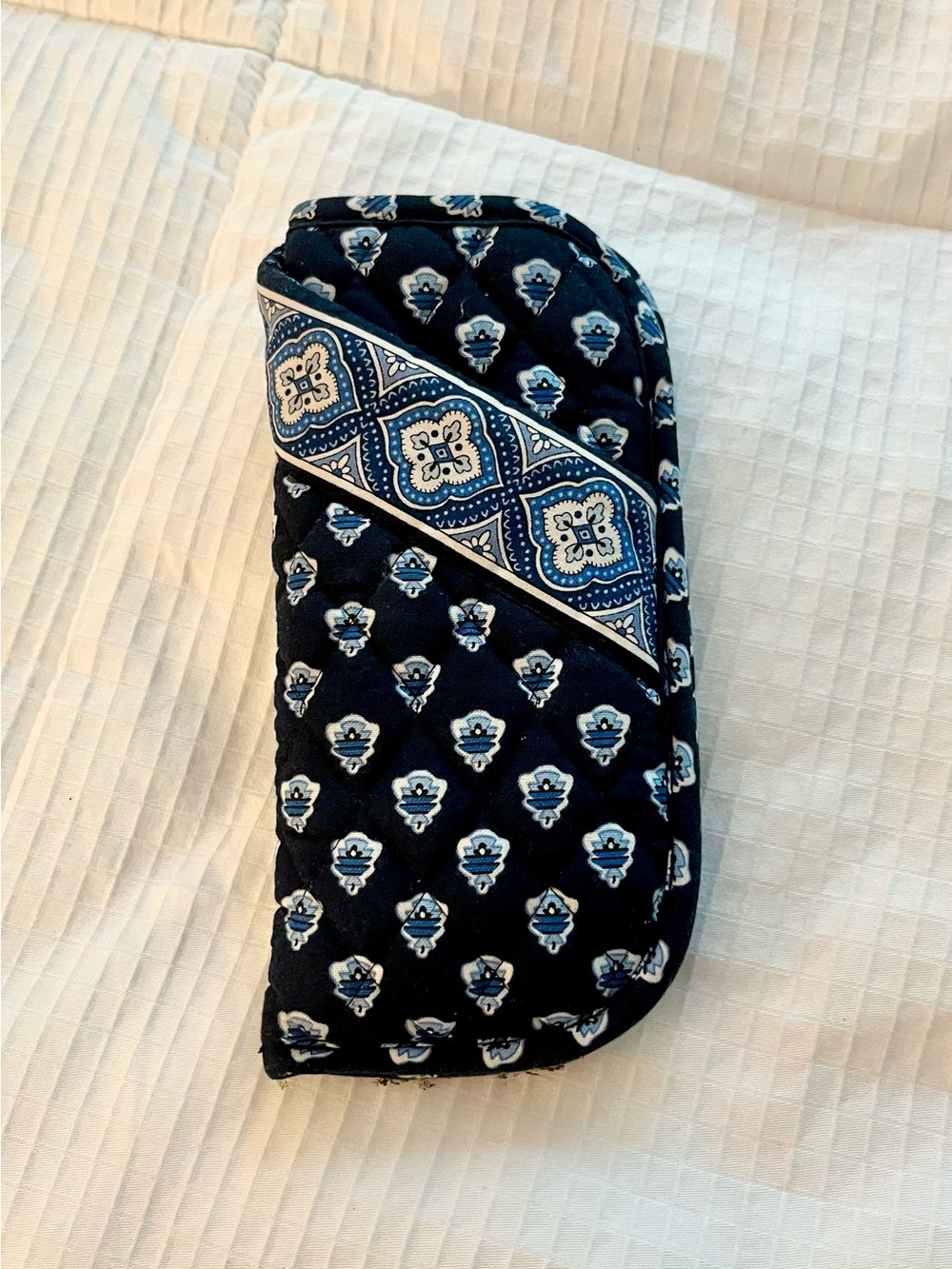 Vera Bradley Eyeglass Case in Nantucket Navy pattern